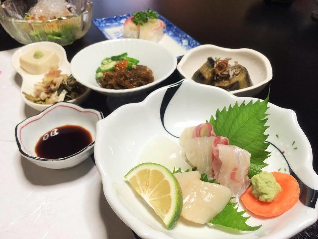 Ryokan Tsuruya Intaku Yufu Exteriör bild